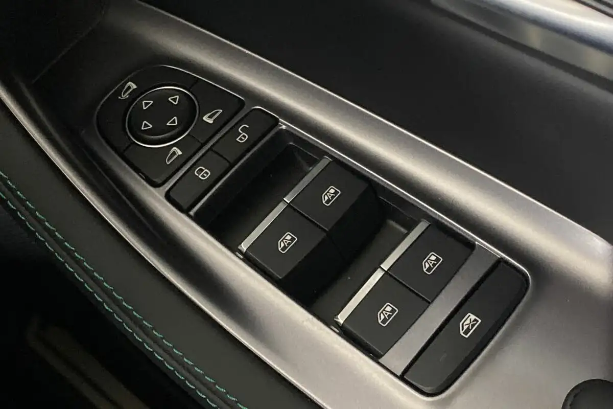 2025-byd-seal-15-design-big-42