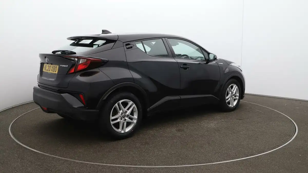 2020-toyota-c-hr-18-vvt-i-icon-parking-pack-big-46