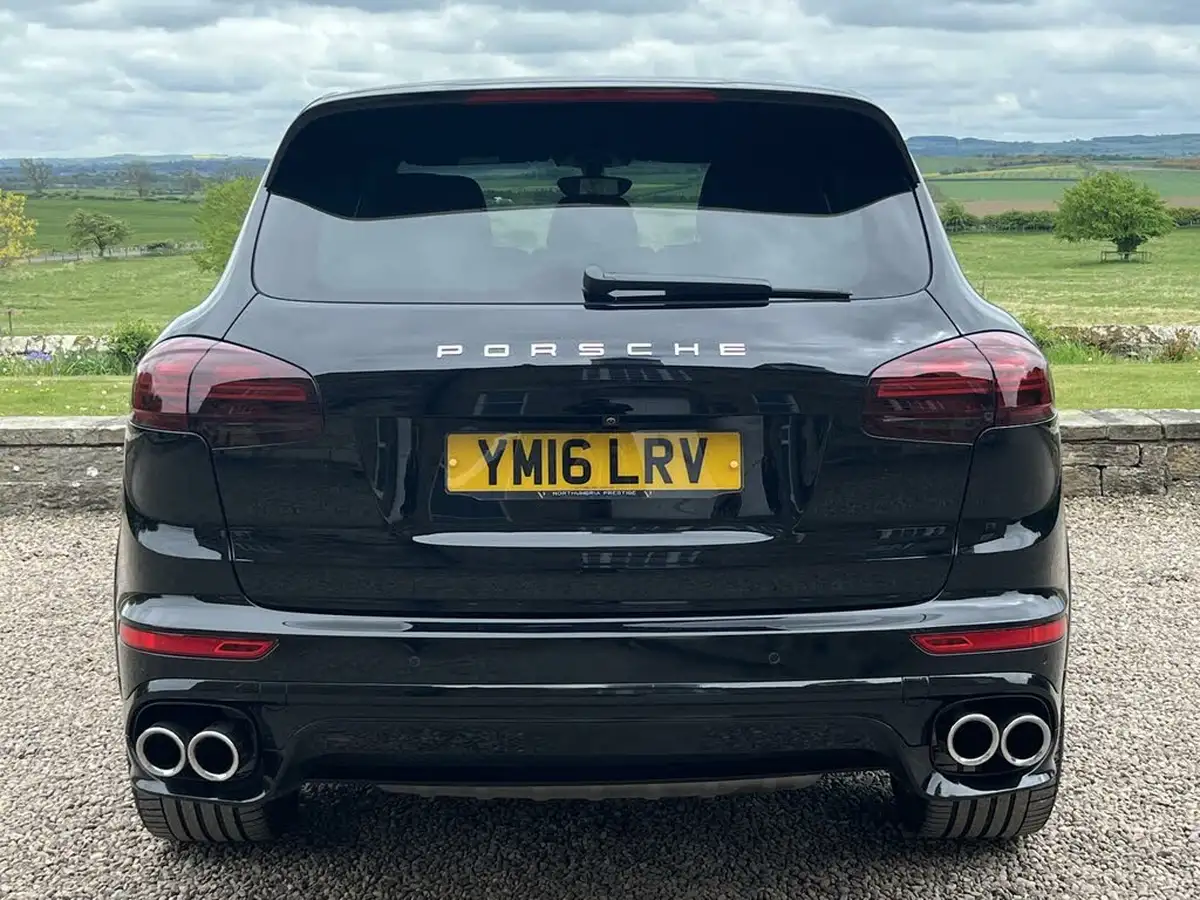 2016-porsche-cayenne-30td-big-5