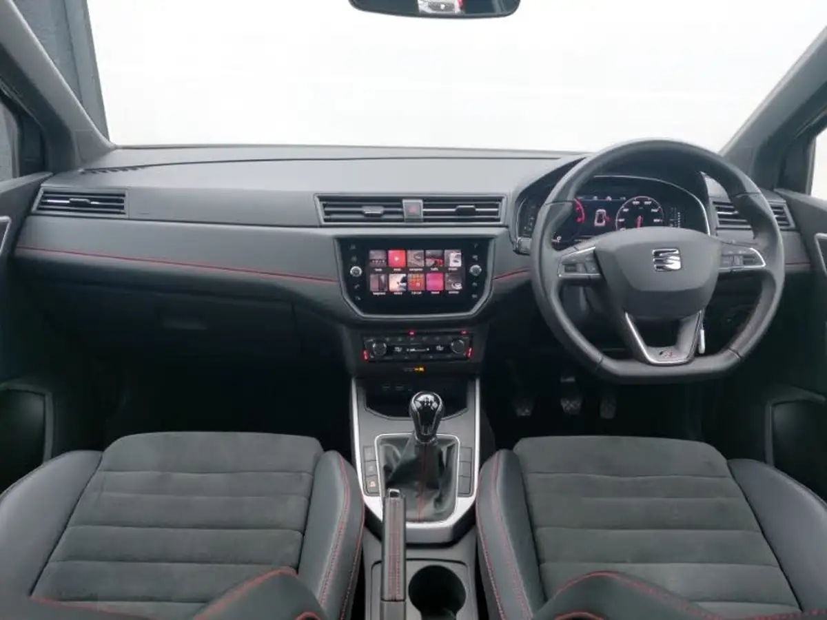 2019-seat-arona-10-tsi-fr-sport-big-2