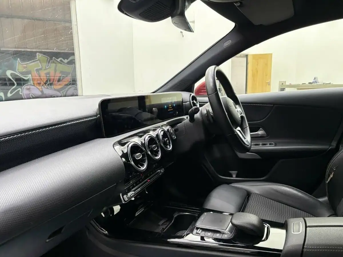 2021-mercedes-benz-a-class-big-16