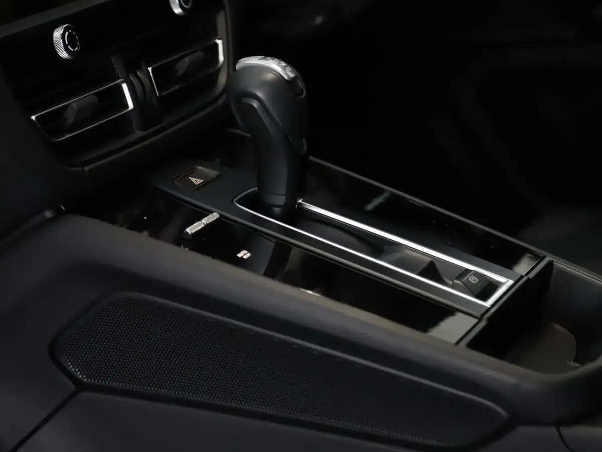 2022-porsche-macan-29-v6-s-big-21
