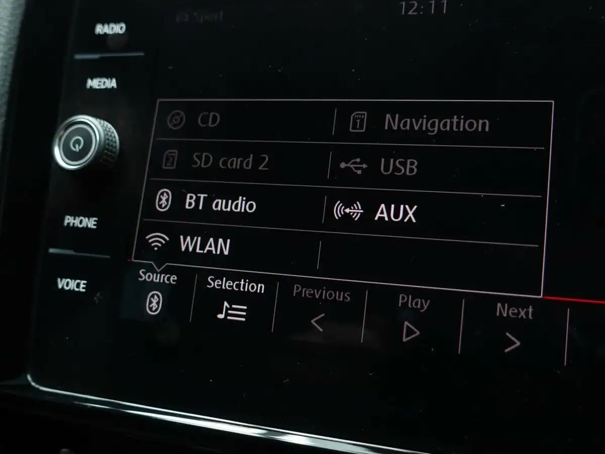 2019-volkswagen-golf-20-tsi-gti-performance-5d-big-24