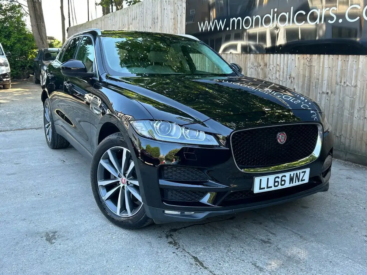 2016-jaguar-f-pace-20-i4d-portfolio-awd-auto-big-8