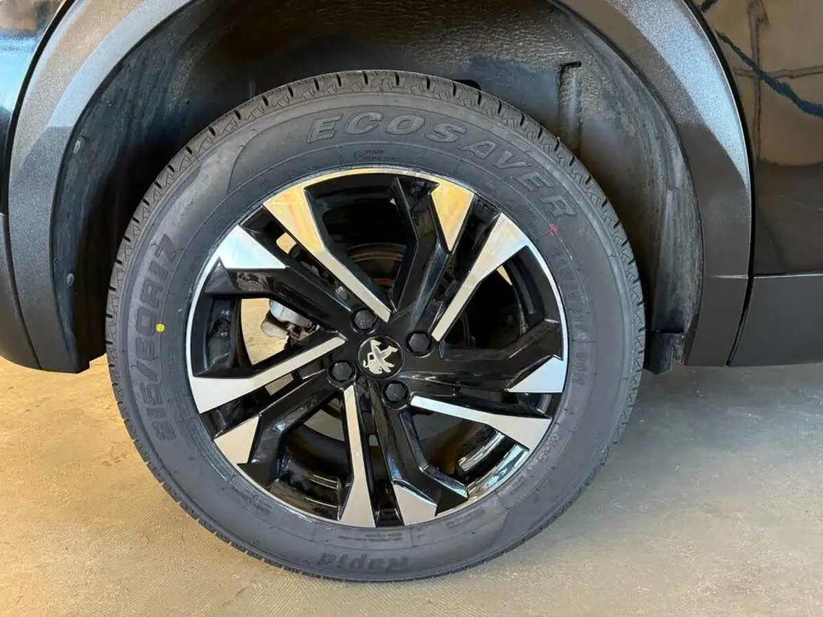 2022-peugeot-2008-suv-12-puretech-allure-premium-100bhp-big-21