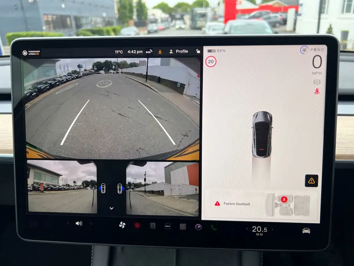 2022-tesla-model-y-e-long-range-big-22