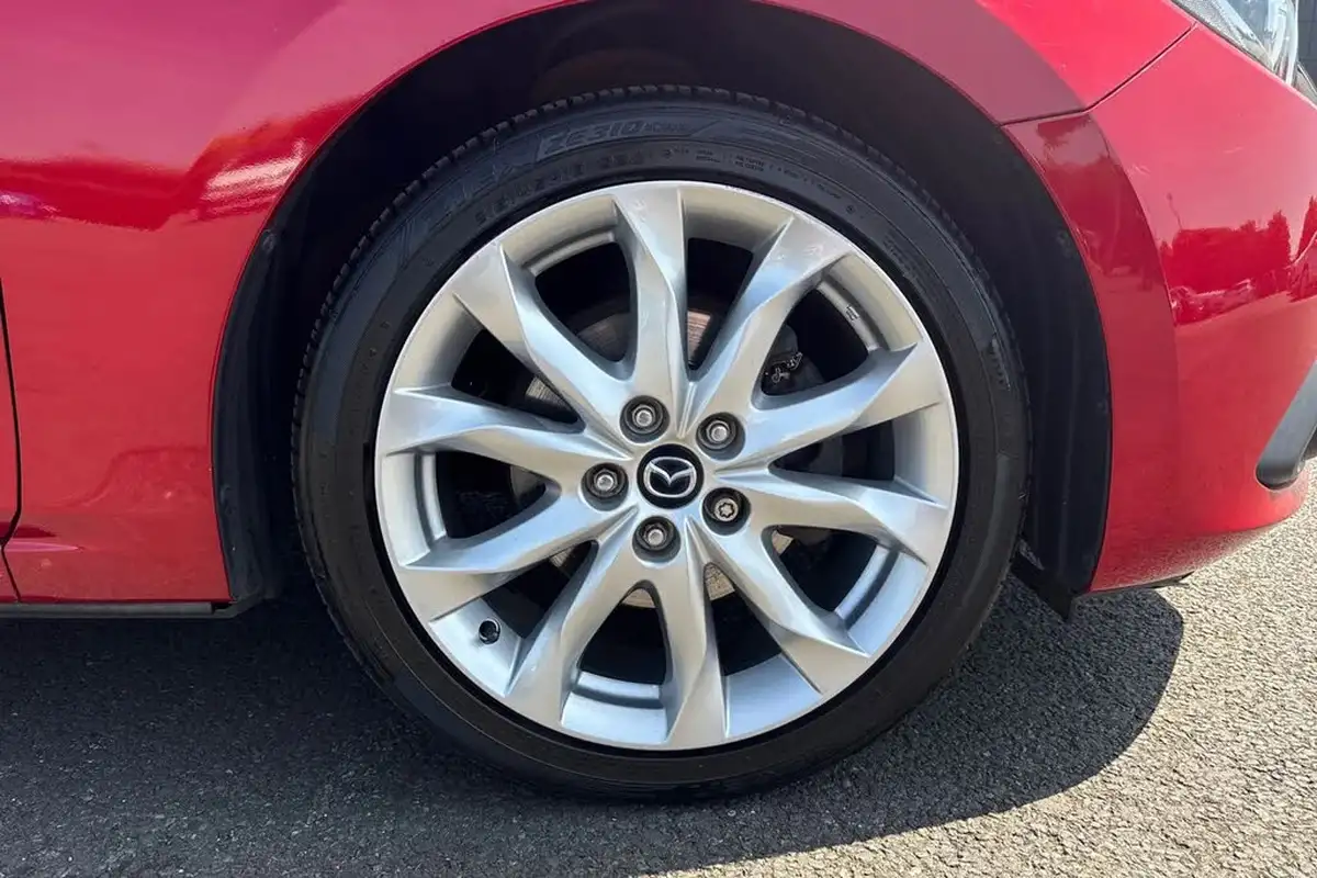 2016-mazda-mazda3-20-sport-nav-120ps-skyactiv-g-hatchback-5d-big-5