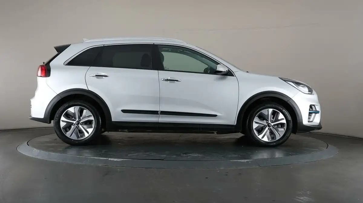 2021-kia-e-niro-ev-4-big-62