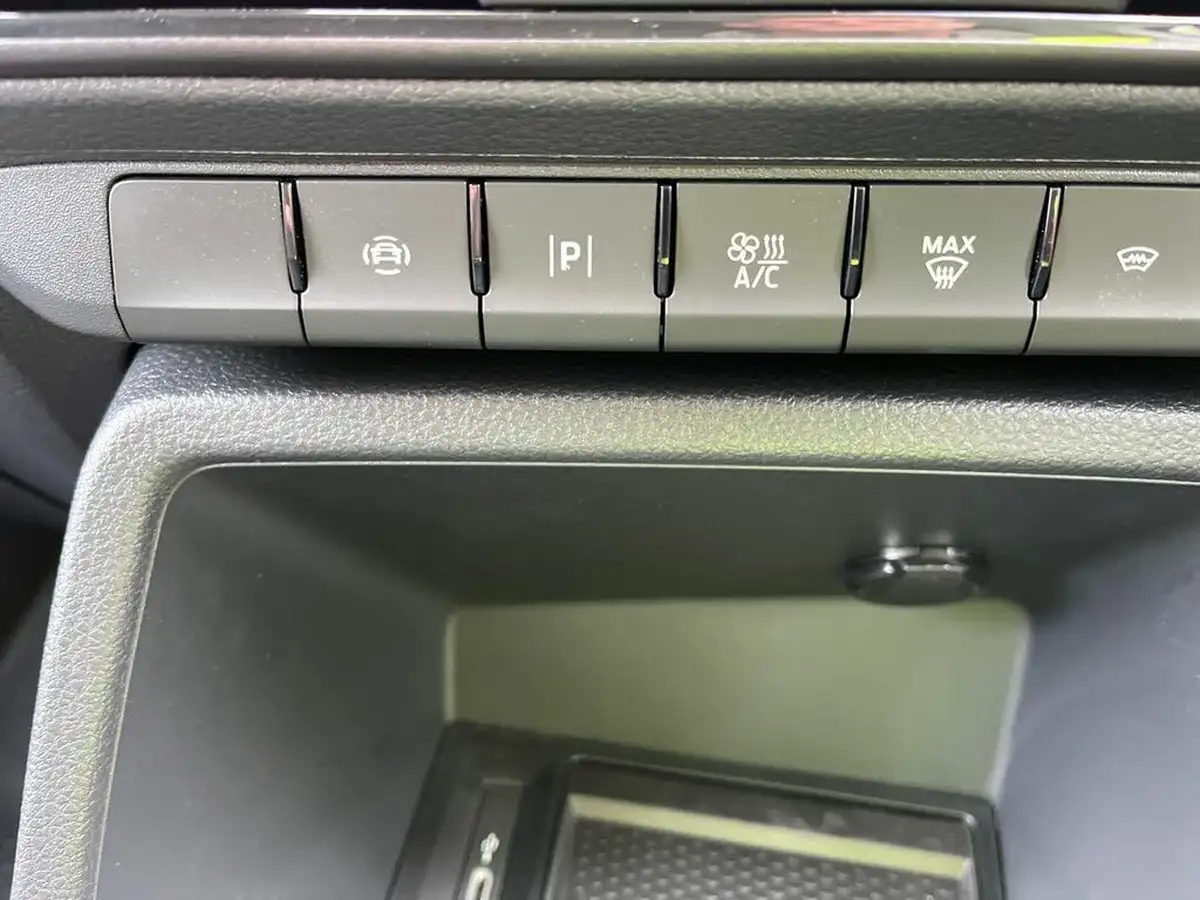 2024-ford-transit-connect-20-ecoblue-l2-230-limited-big-25