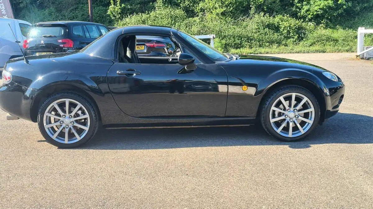 2007-mazda-mx-5-18-roadster-big-2