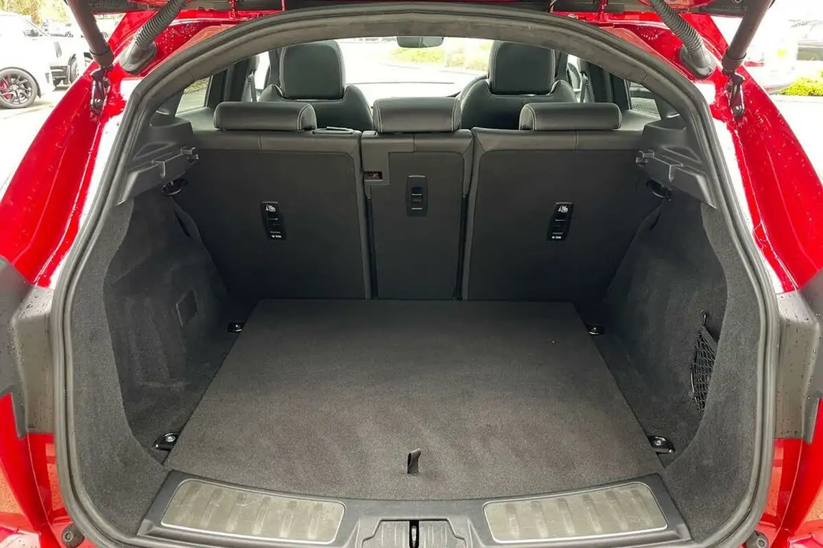 2024-jaguar-e-pace-15-p160-r-dynamic-hse-black-big-45