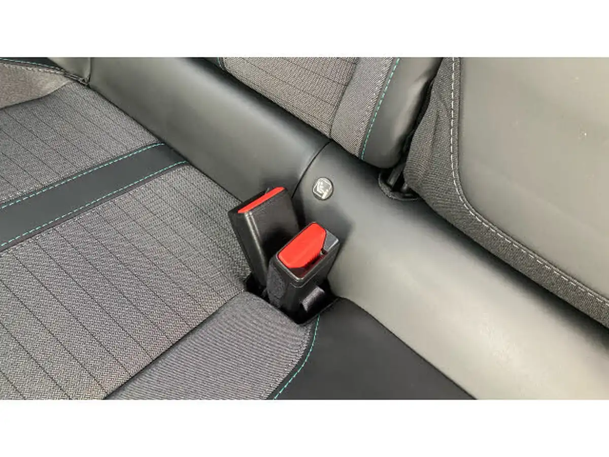 2022-peugeot-208-12-puretech-allure-premium-130bhp-eat8-big-16