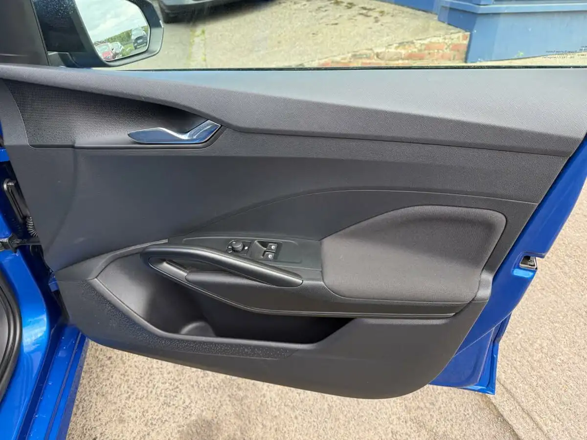 2023-skoda-fabia-10-mpi-colour-edition-big-16