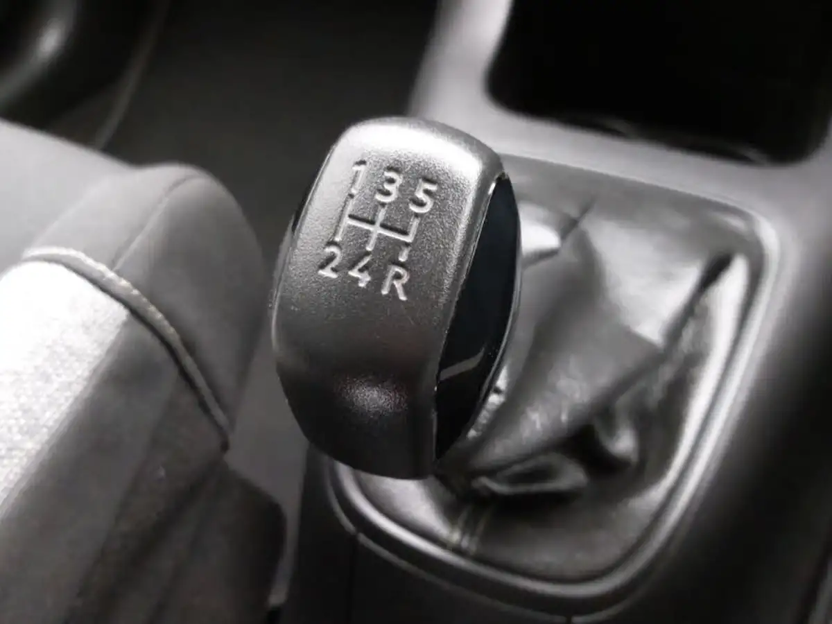 2022-citroen-c3-12-puretech-c-series-big-13