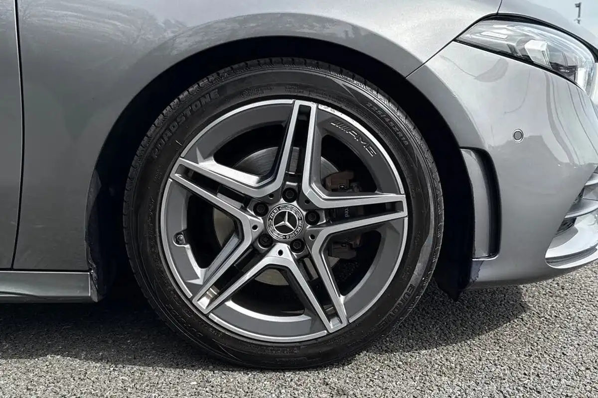 2021-mercedes-benz-a-class-13-a180-amg-line-executive-hatchback-5d-7g-dct-big-9
