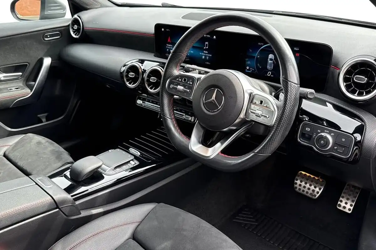 2021-mercedes-benz-a-class-13-a180-amg-line-executive-hatchback-5d-7g-dct-big-13