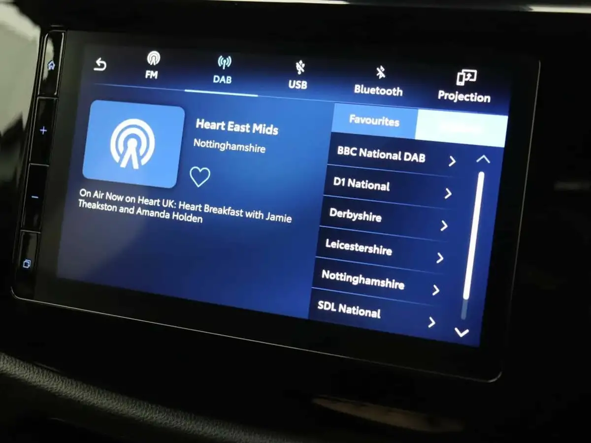 2024-toyota-aygo-x-10-vvt-i-edge-big-36