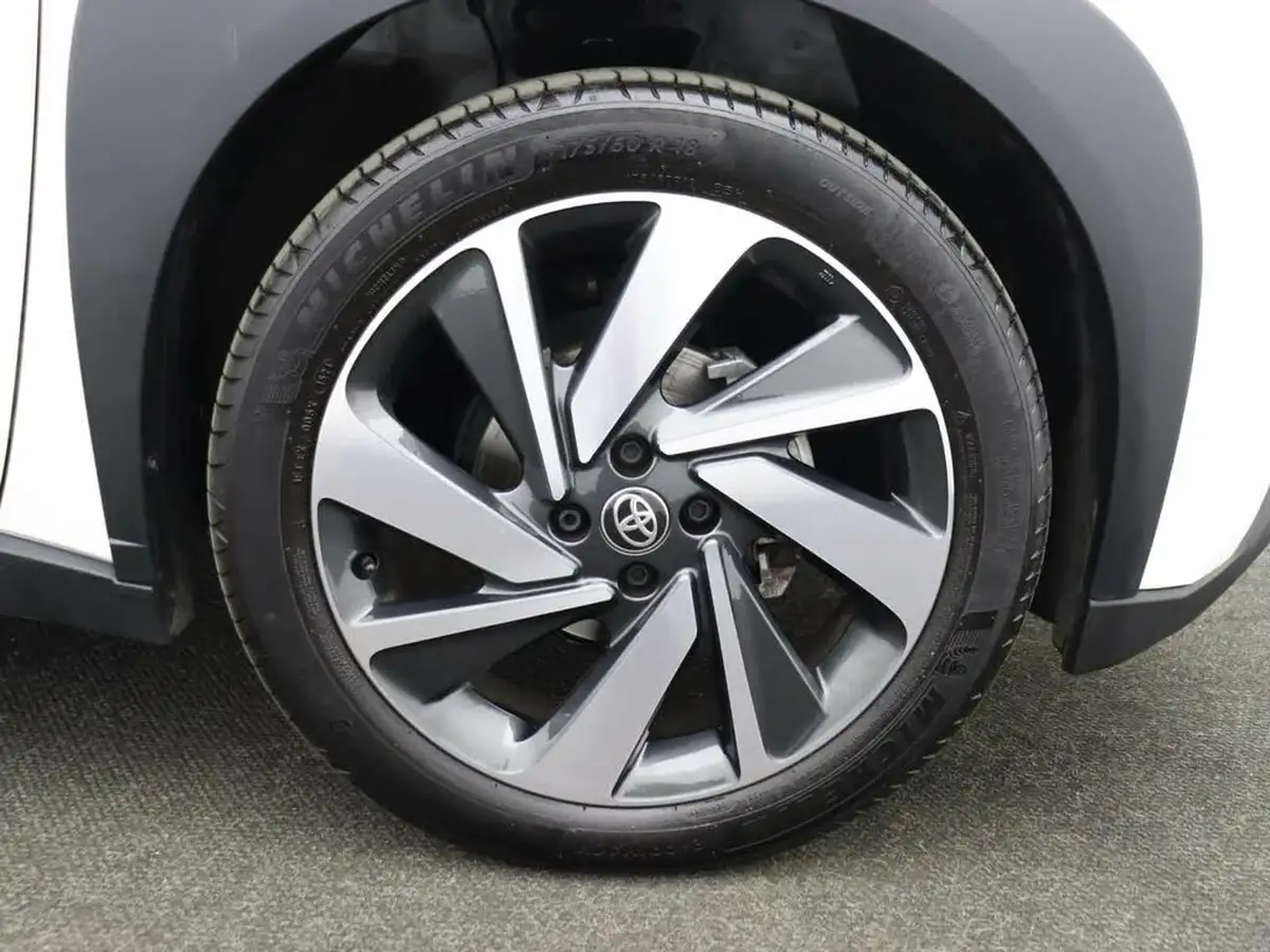 2024-toyota-aygo-x-10-vvt-i-edge-big-12