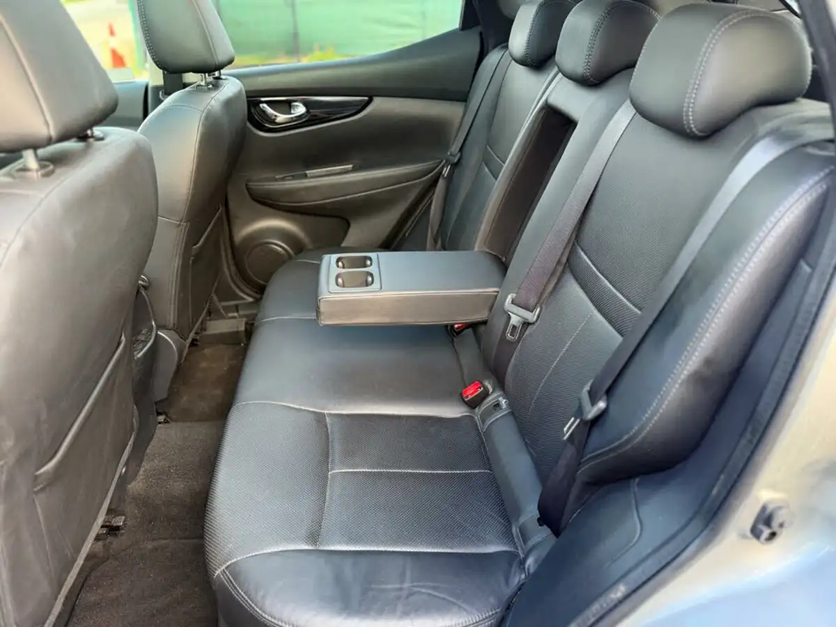 2015-nissan-qashqai-16dci-tekna-xtronic-cvt-big-30