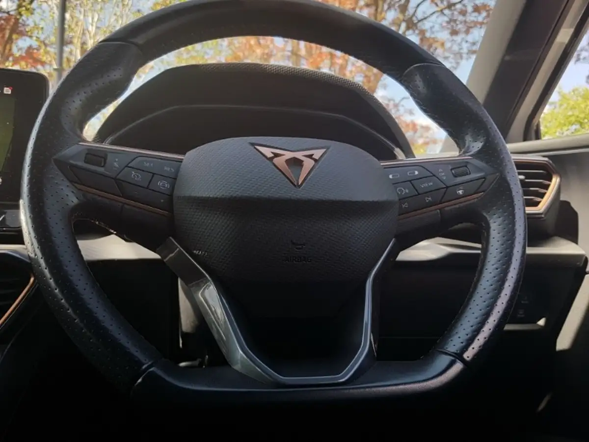 2022-cupra-leon-nf-20-tsi-vz1-big-10