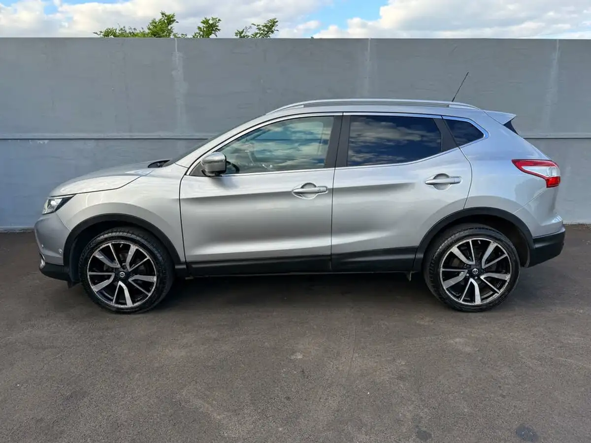 2015-nissan-qashqai-16dci-tekna-xtronic-cvt-big-6