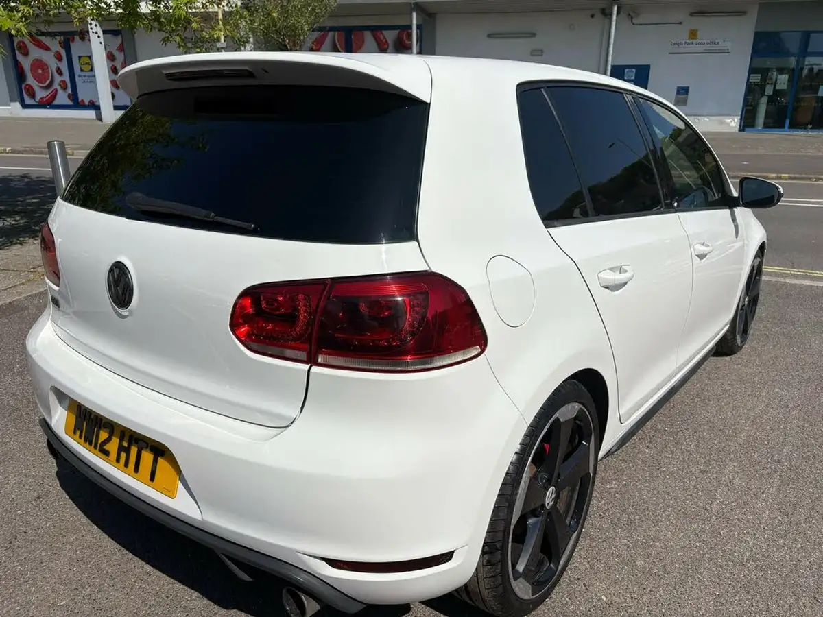 2012-volkswagen-golf-20-gti-tsi-210ps-hatchback-5d-big-7