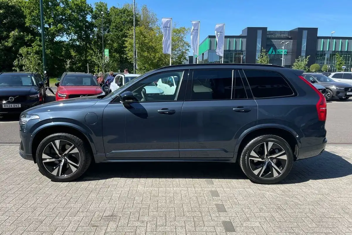 2022-volvo-xc90-20-t8-r-design-455bhp-big-11