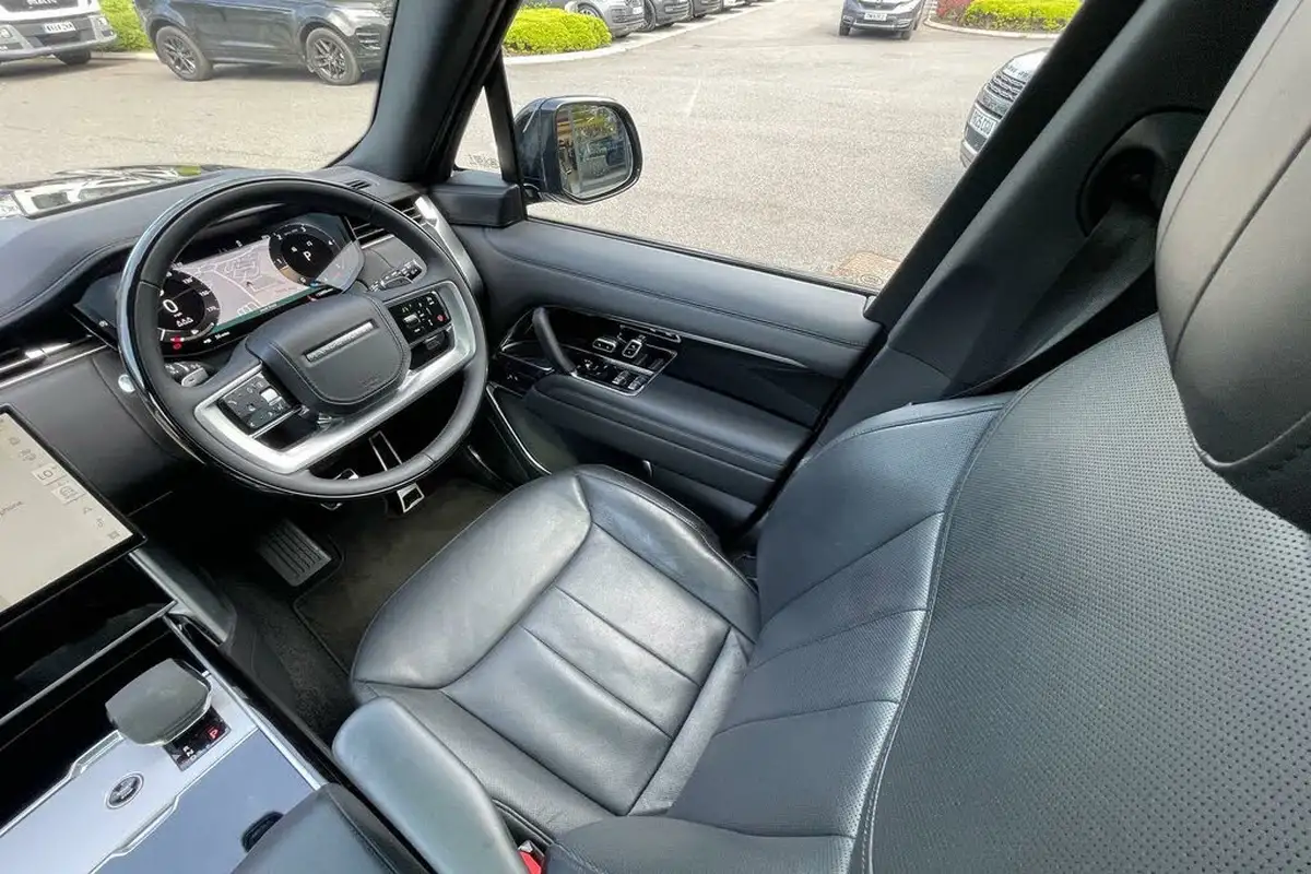 2023-land-rover-range-rover-30-d350-hse-big-13