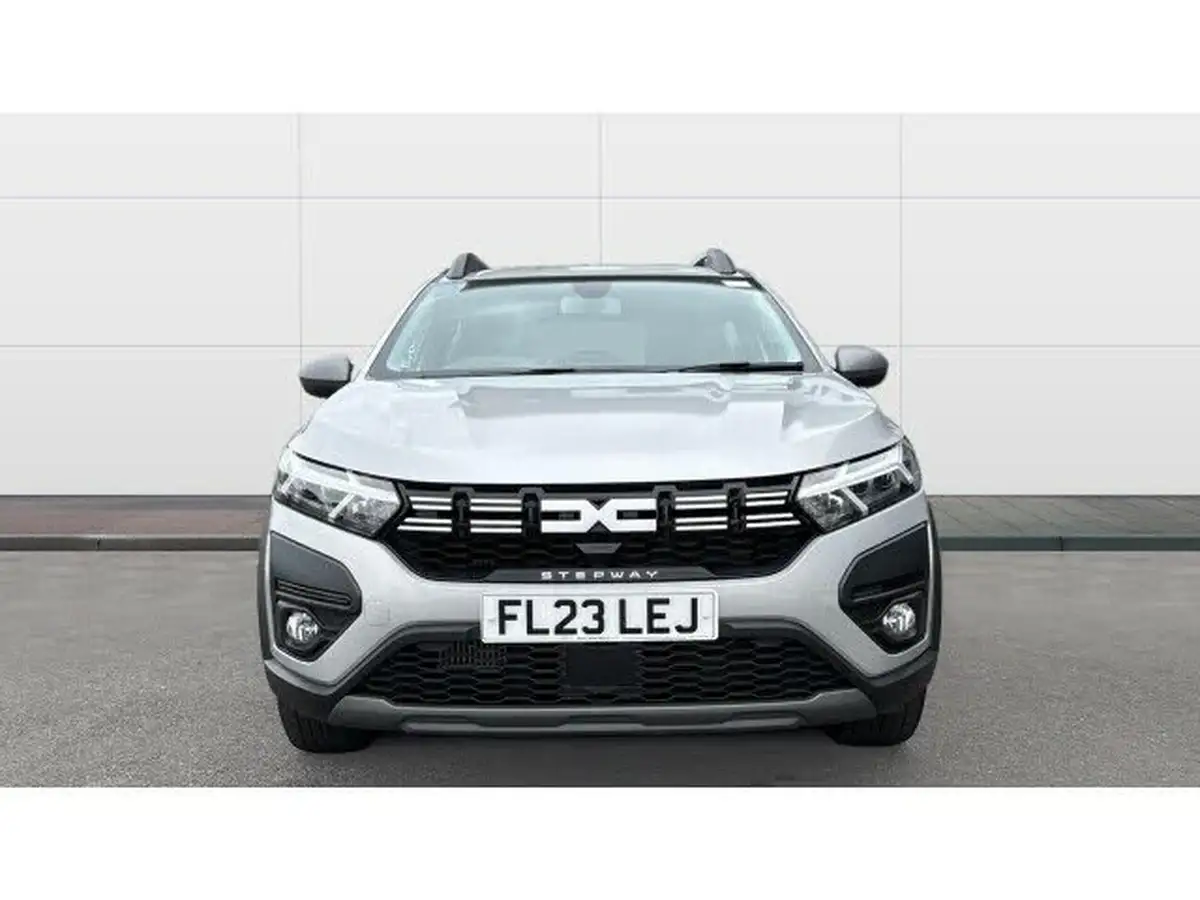 2023-dacia-sandero-stepway-10-tce-expression-90bhp-big-2