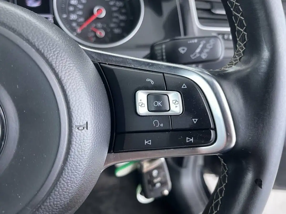 2014-volkswagen-golf-20tdi-gtd-bmt-3d-big-48