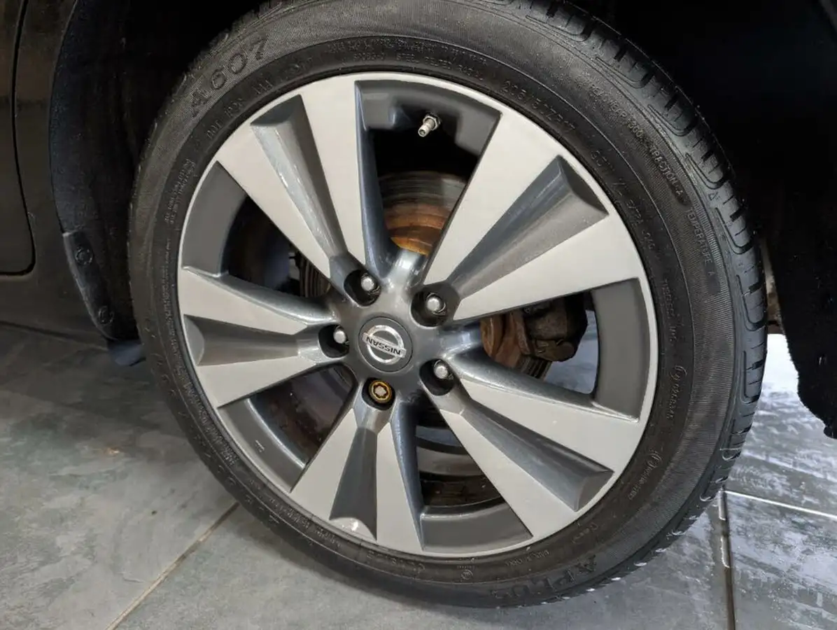 2014-nissan-pulsar-15dci-tekna-big-11