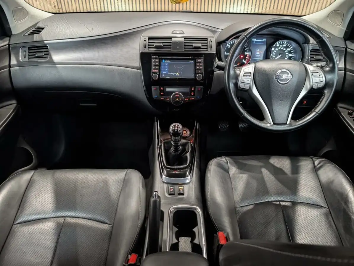 2014-nissan-pulsar-15dci-tekna-big-35