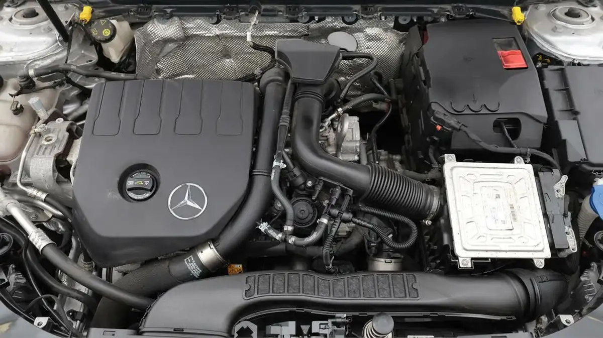2021-mercedes-benz-cla-13-cla-180-amg-line-premium-coupe-4d-big-19