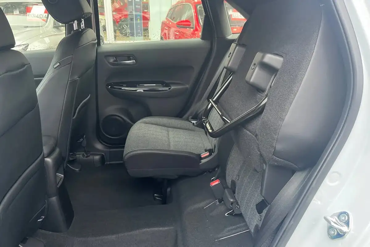 2022-honda-jazz-15-i-mmd-sr-109ps-big-23