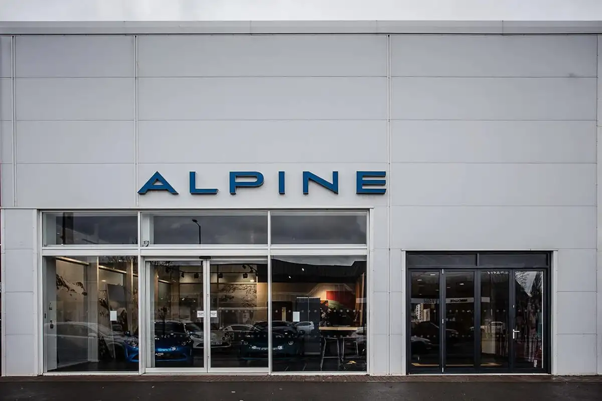 2024-alpine-a110-18-t-s-big-35