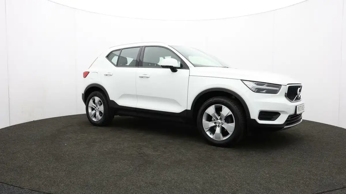2020-volvo-xc40-20td-d3-momentum-geartronic-big-44