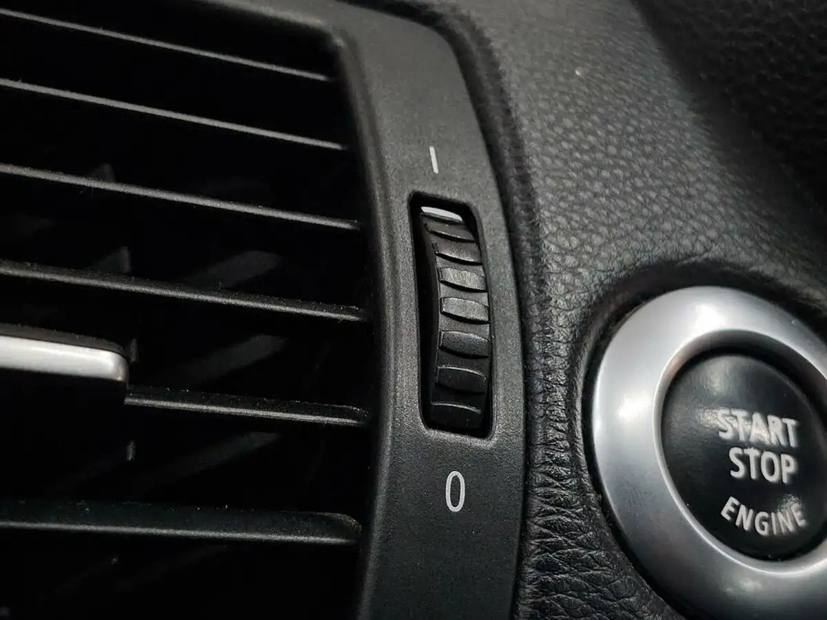 2012-bmw-1-series-20-120i-sport-plus-edition-coupe-big-75