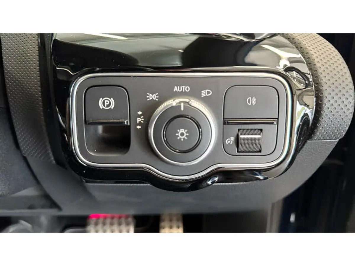 2021-mercedes-benz-a-class-13-a200-amg-line-premium-plus-edition-hatchback-5d-7g-dct-big-26