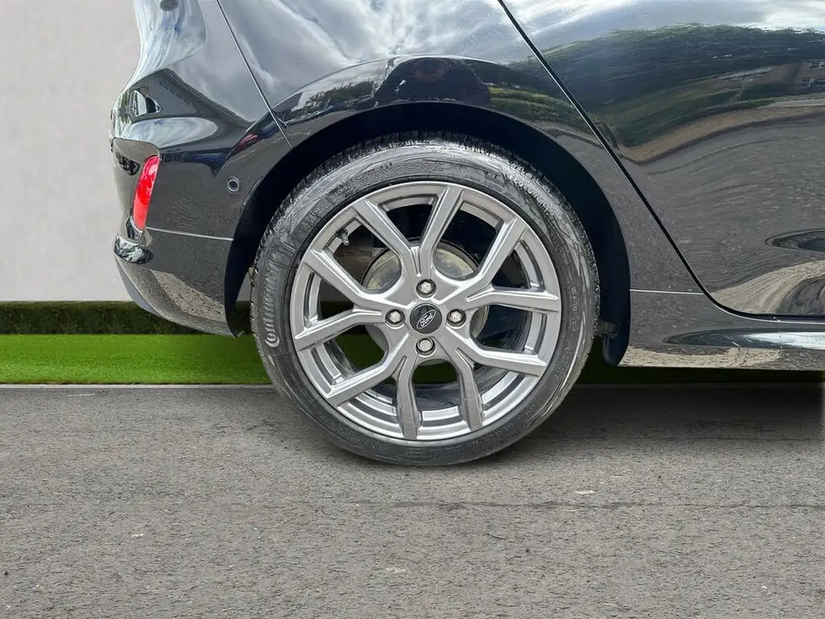 2023-ford-fiesta-big-8