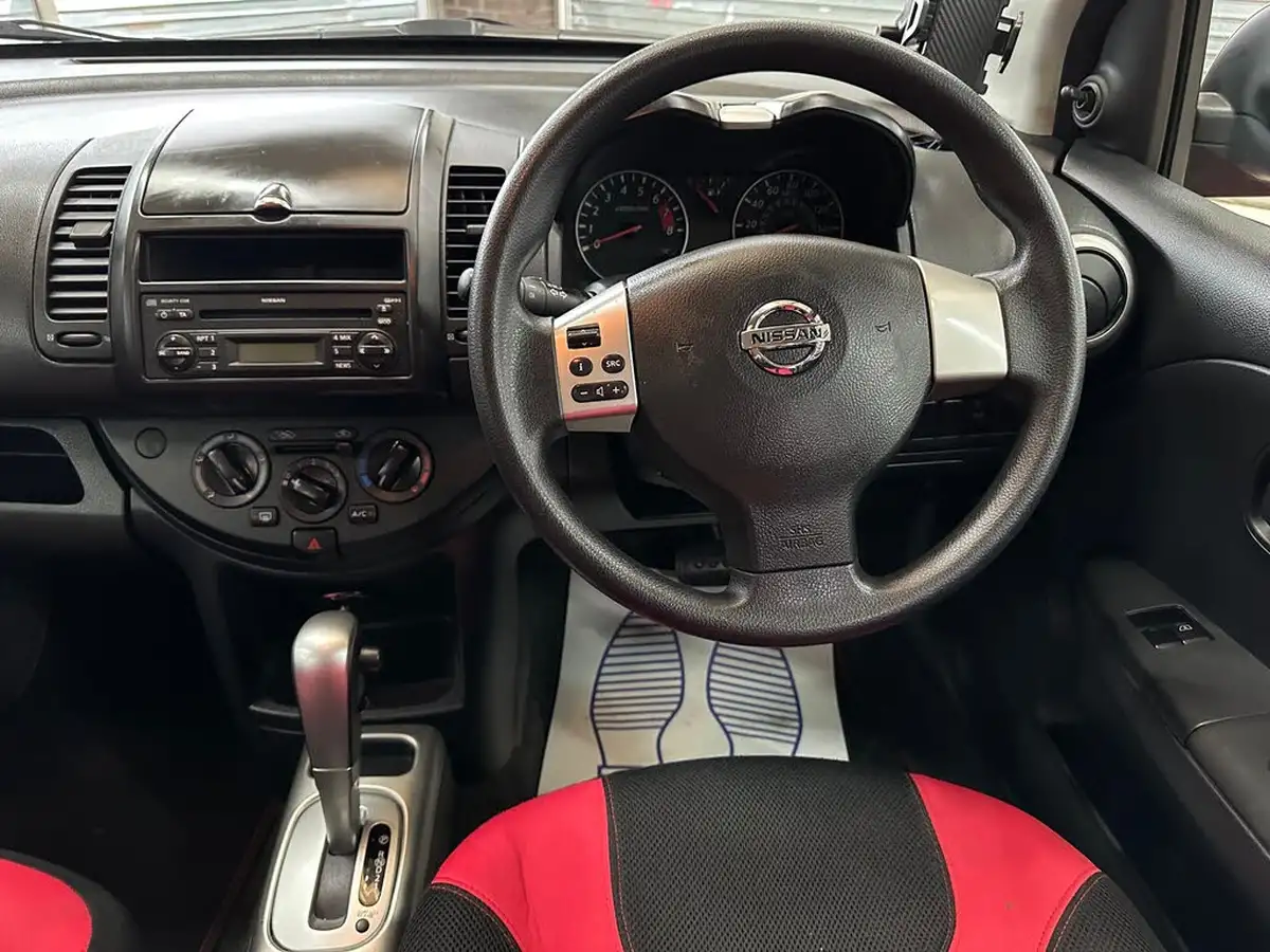 2010-nissan-note-16-visia-auto-big-13