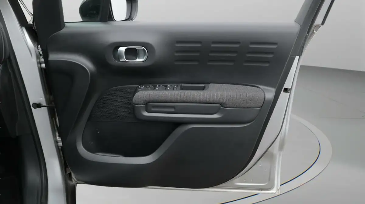 2019-citroen-c3-aircross-12-puretech-flair-110ps-ss-big-15