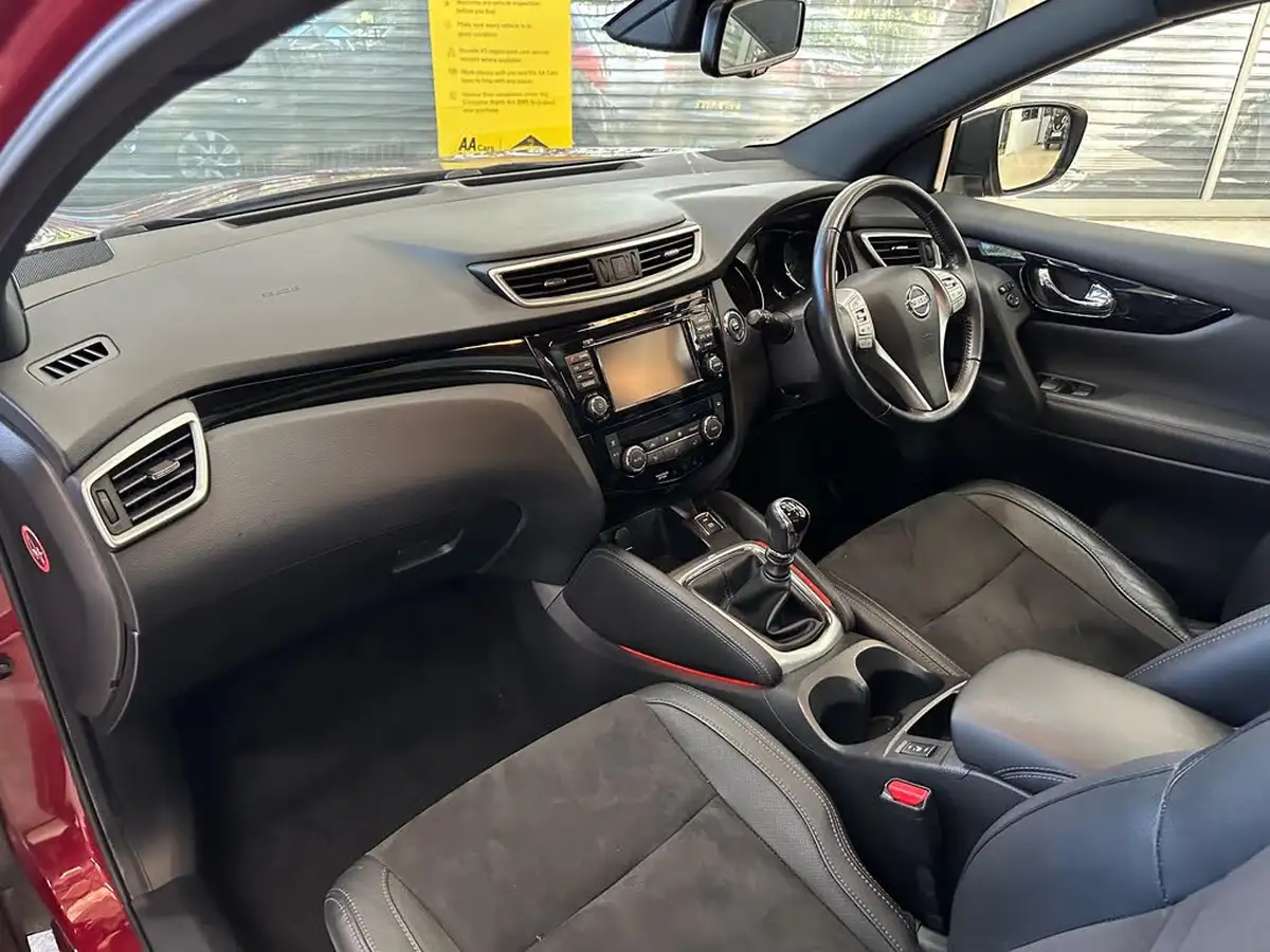 2017-nissan-qashqai-12-dig-t-n-vision-18in-big-23