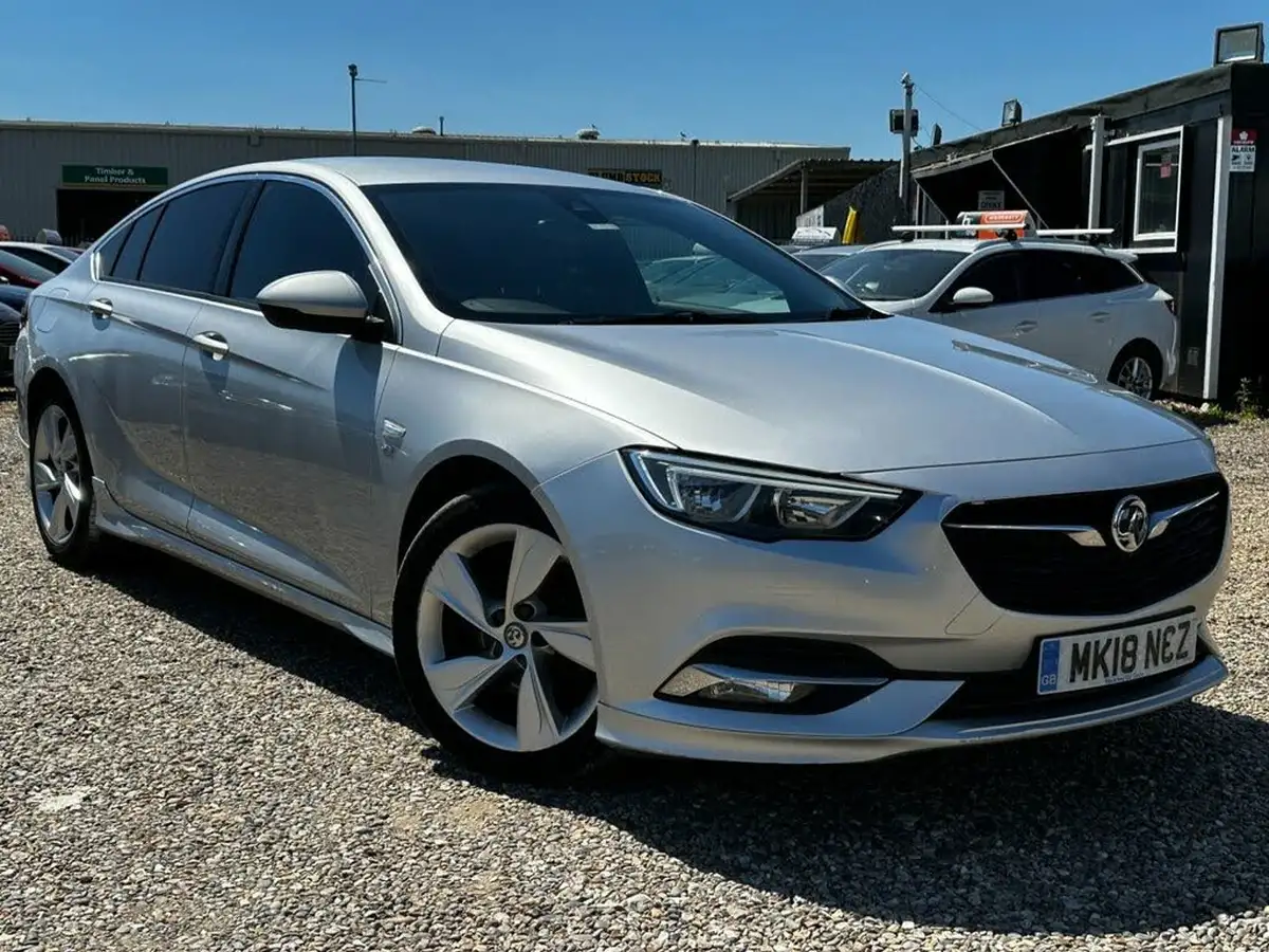 2018-vauxhall-insignia-grand-sport-20td-sri-vx-line-nav-big-3