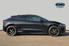 2021-jaguar-i-pace-ev400-black-small-3