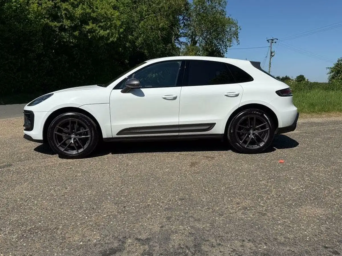 2022-porsche-macan-20-big-1