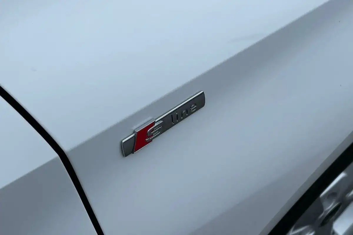 2022-audi-a3-14-40-tfsi-e-s-line-big-19