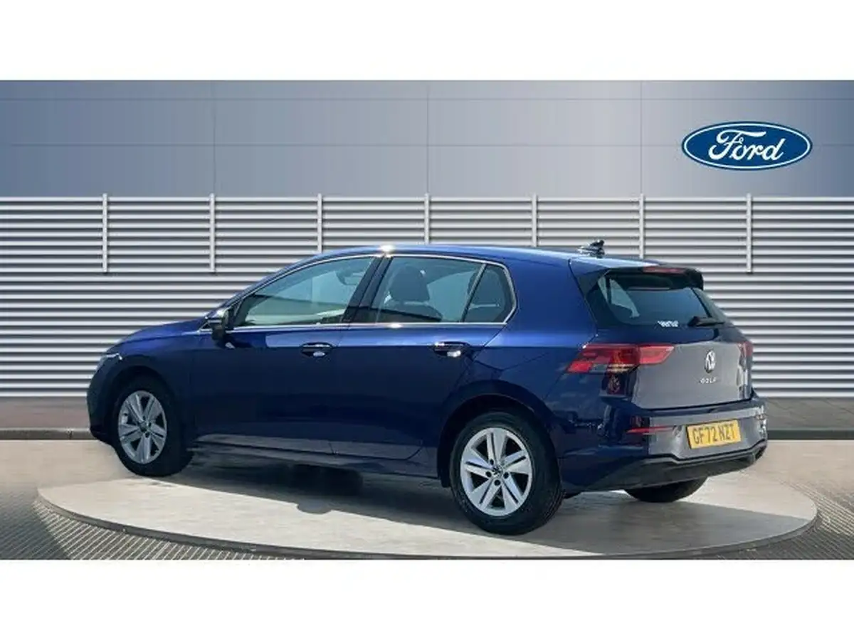 2022-volkswagen-golf-15-tsi-life-150ps-hatchback-big-1