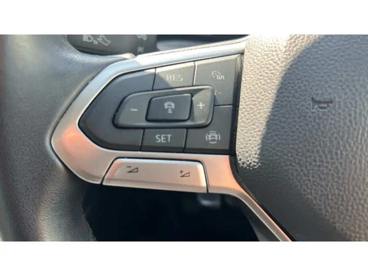 2022-volkswagen-golf-15-tsi-life-150ps-hatchback-big-29