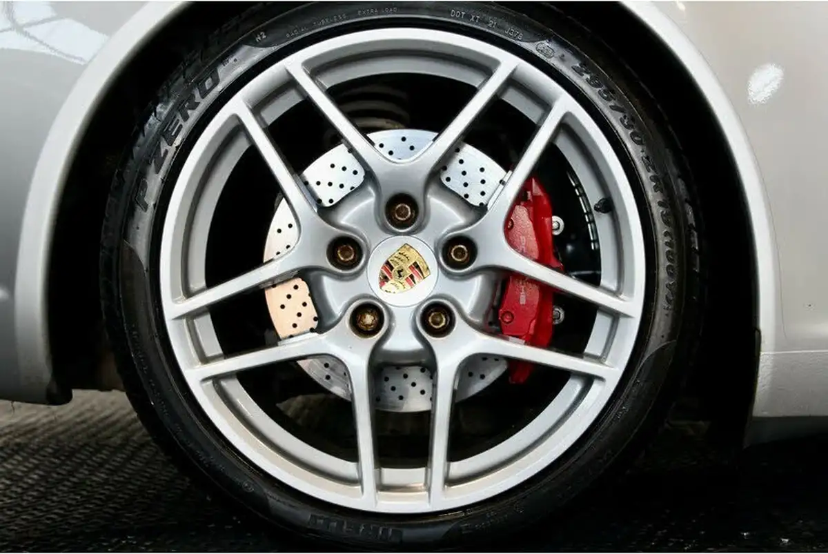 2009-porsche-911-big-28
