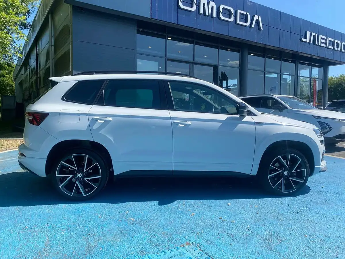 2023-skoda-karoq-15-tsi-sportline-dsg-big-12